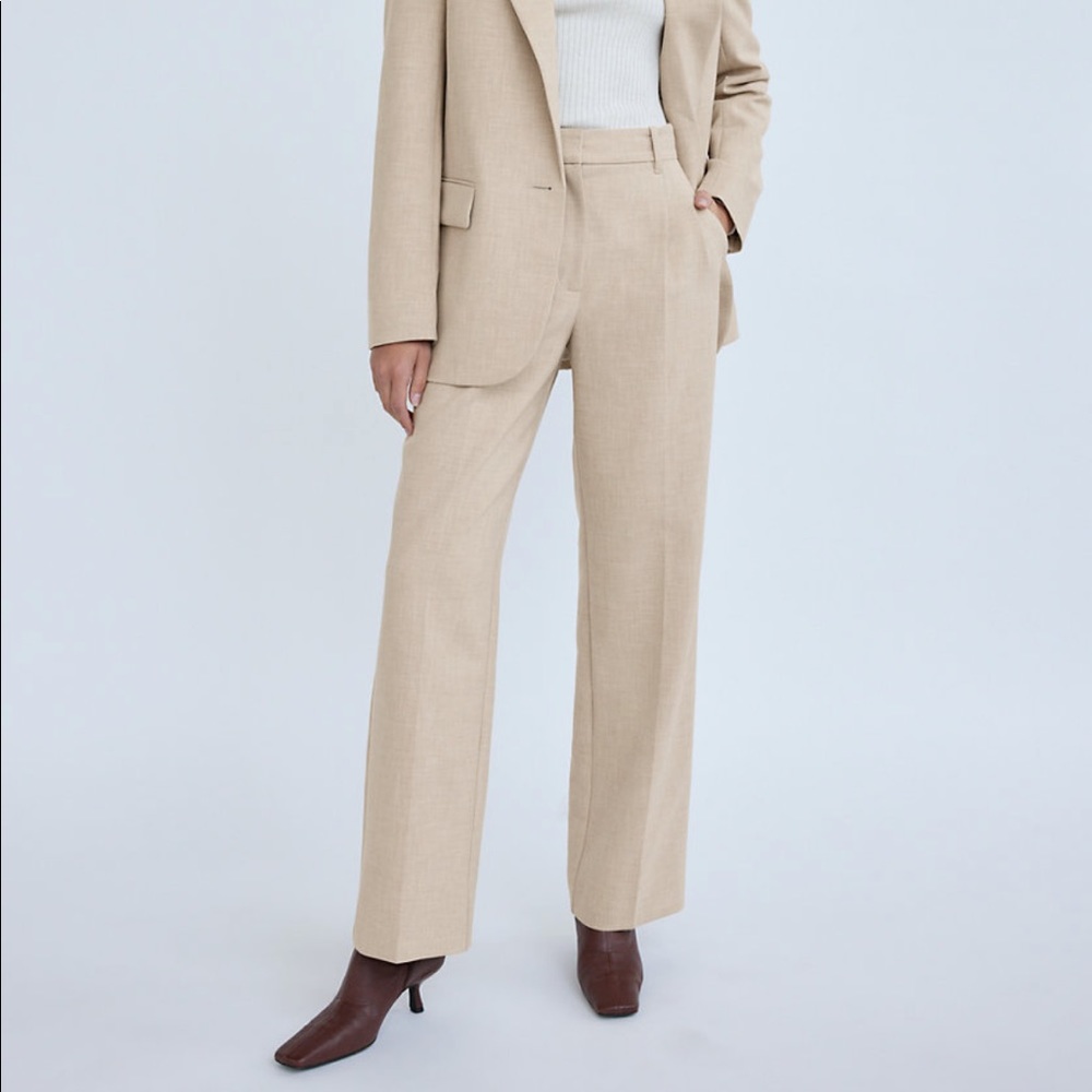 Aritzia Effortless Pants in Gold Camel
